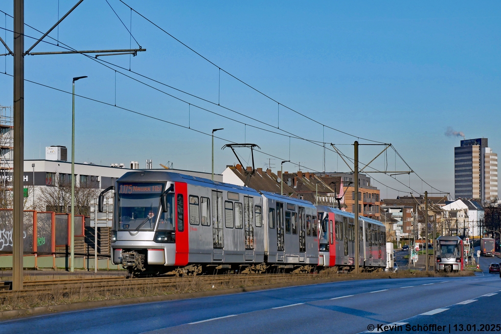 Wagen 4327 u.a. | Neuss Düsseldorfer Straße | 13.01.2025